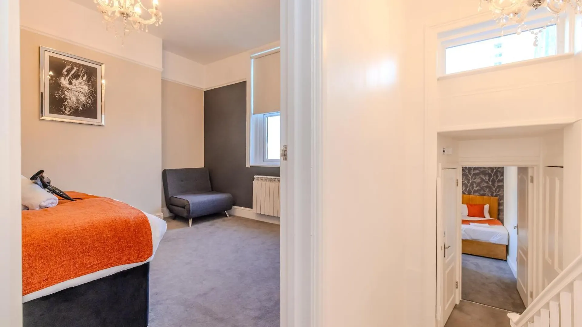 2 Bedroom Morden Flat Next To Brighton Beach & Shopping Center Apartment
