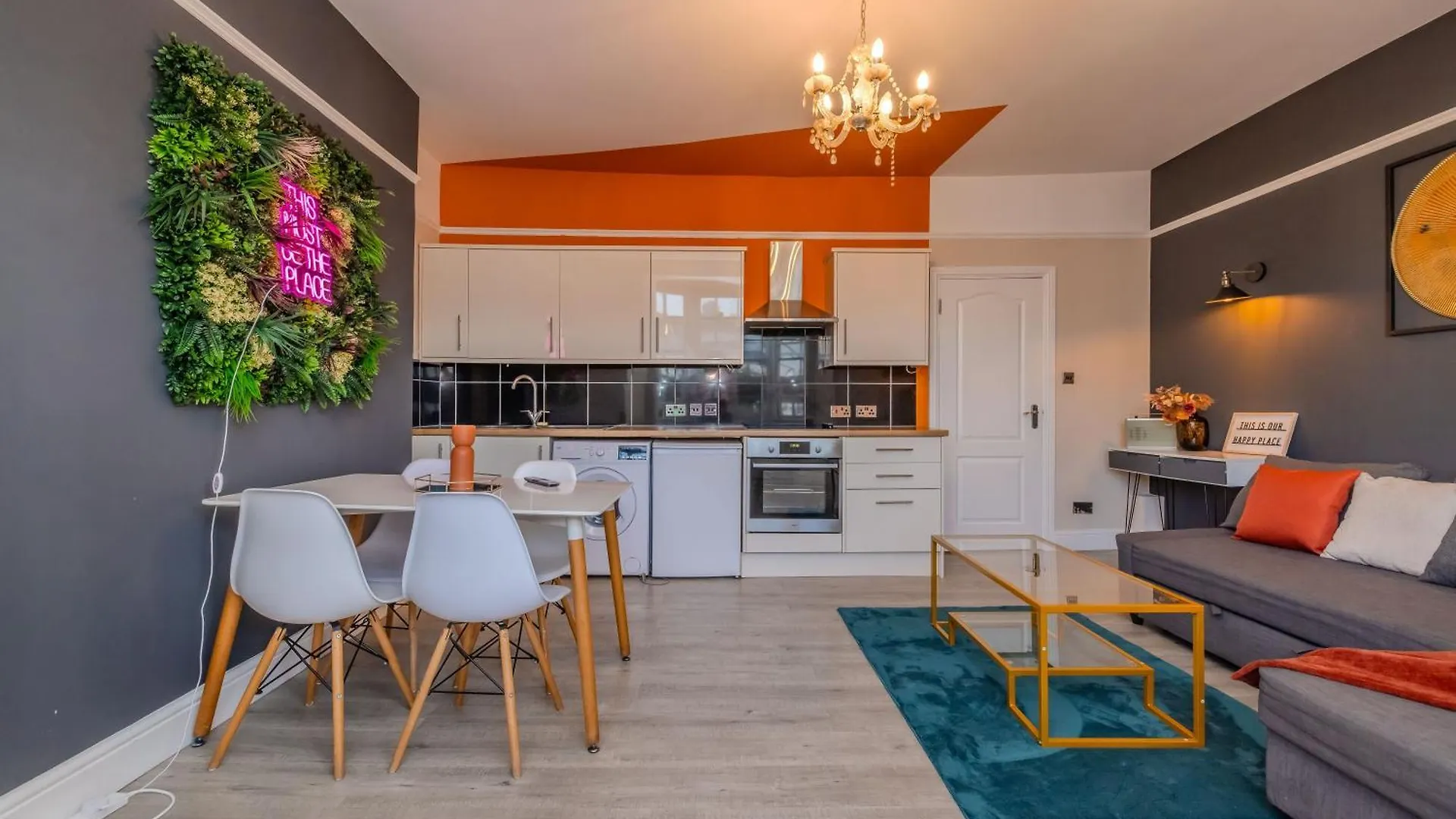 2 Bedroom Morden Flat Next To Brighton Beach & Shopping Center 0*,
